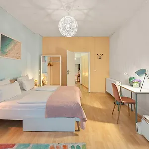 Apartment 33 S-bahn Schönhauser Allee Berlin